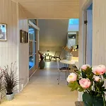 Architect-designed House In Сasa de vacaciones Dronningmølle