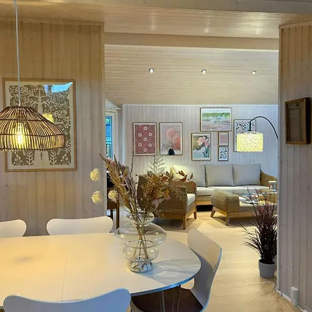 בית נופש Architect-designed House In Dronningmølle