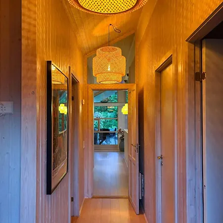 בית נופש Architect-designed House In *