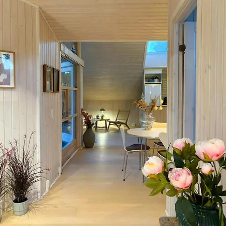 Architect-designed House In Hébergement de vacances Dronningmølle