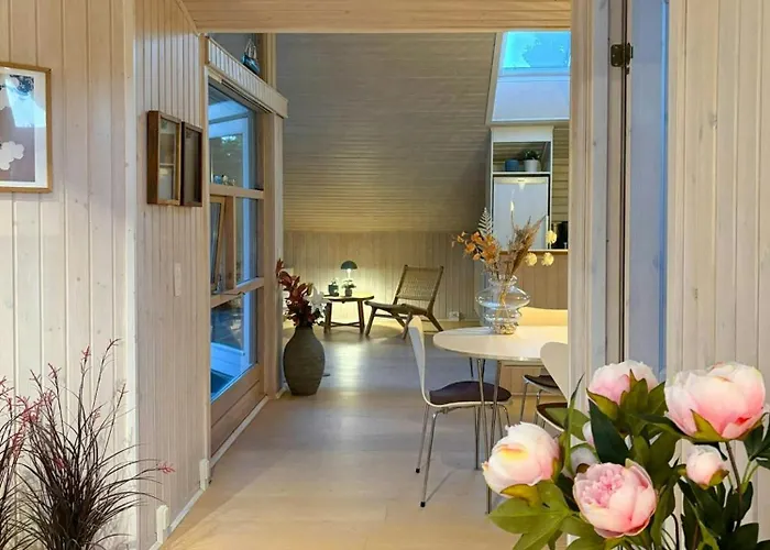 Architect-designed House In 別荘 Dronningmølle